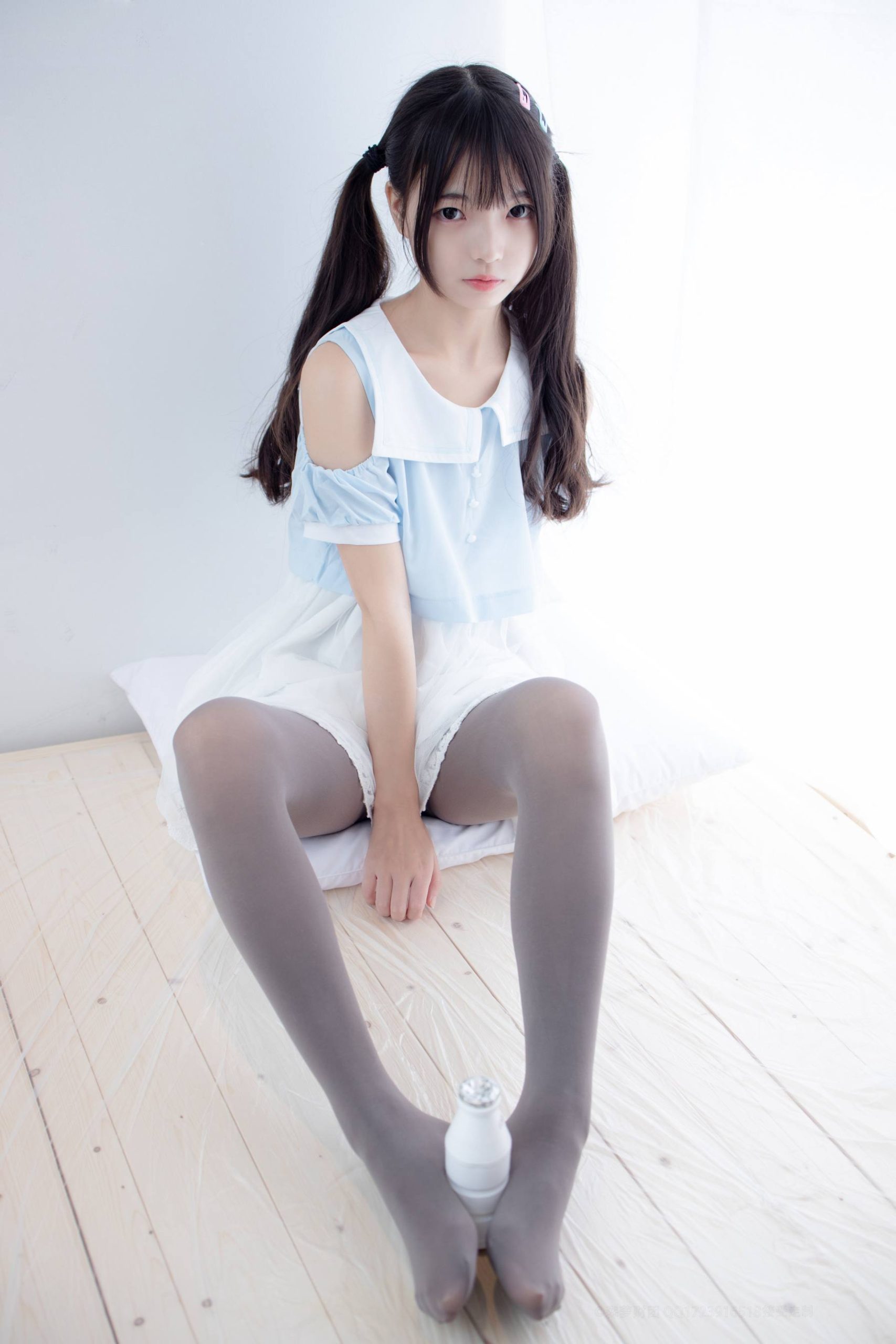 超级甜美的灰丝小姑娘【86P】20005-虎哥图库