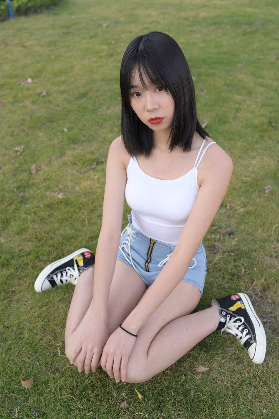 J0902 486P18V-15.3GB-虎哥图库