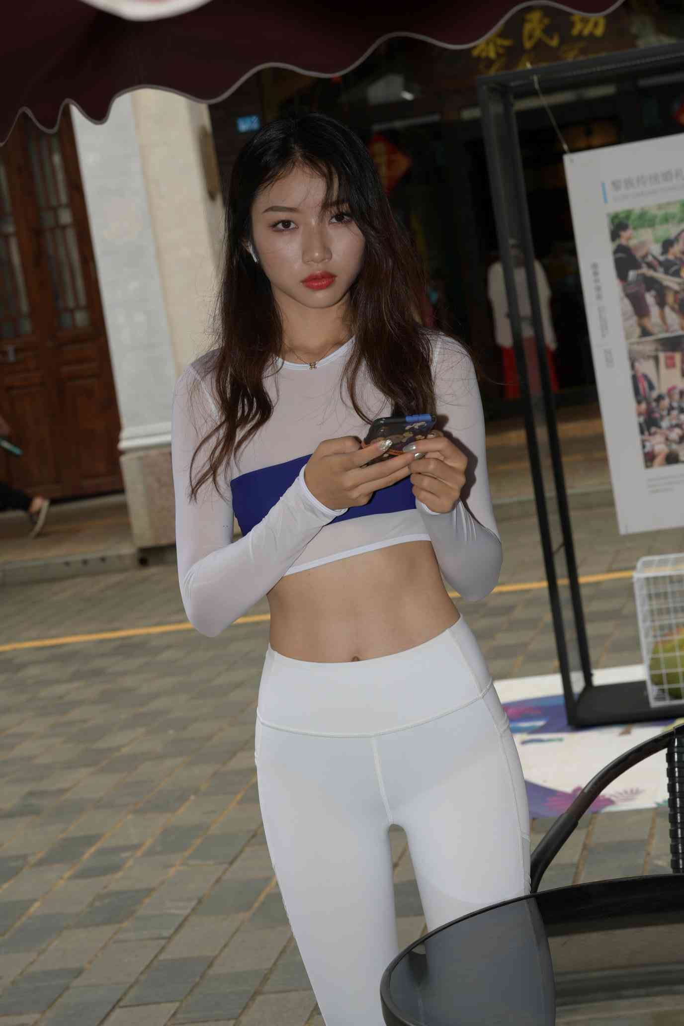 图片[3]-白色瑜伽裤好身材女孩【530P】04041-虎哥图库
