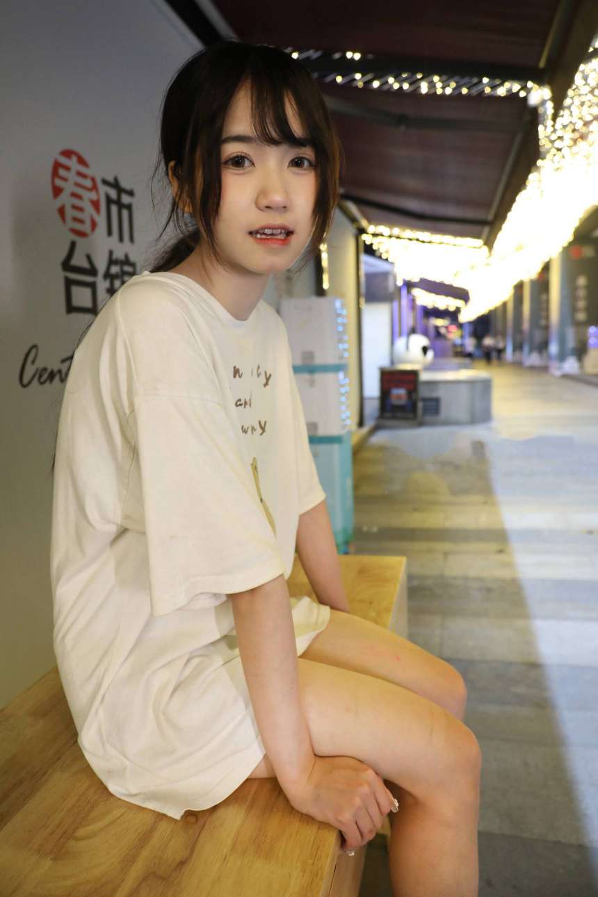 图片[4]-KTV里唱歌的长腿帆布鞋女孩【102P】20015-虎哥图库