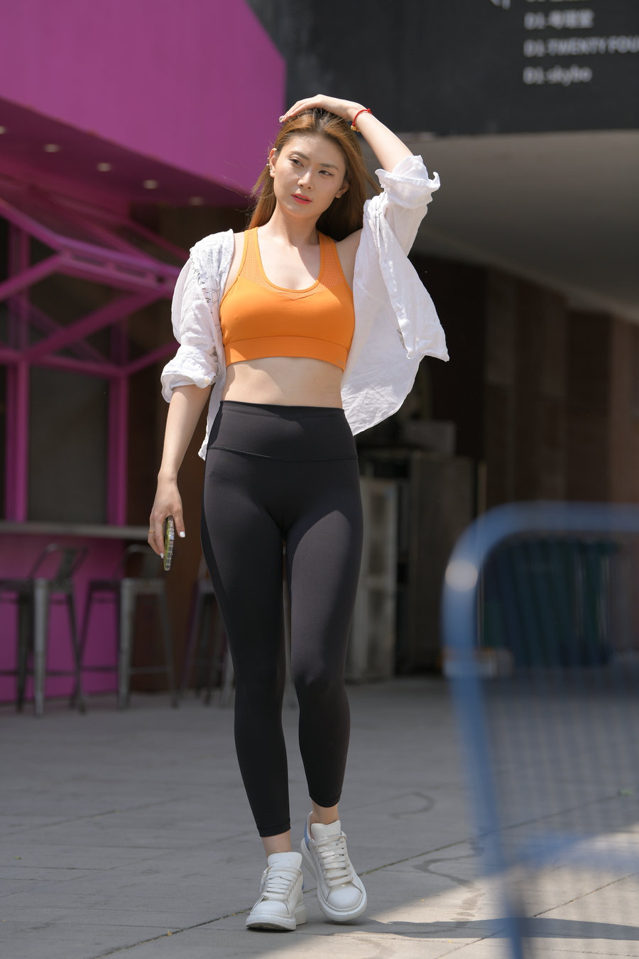 自信的瑜伽裤女孩J3670 712P-14.9GB-虎哥图库