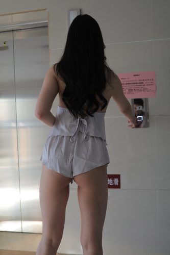 图片[4]-非常有女人味的热裤姑娘【228P】0007-虎哥图库