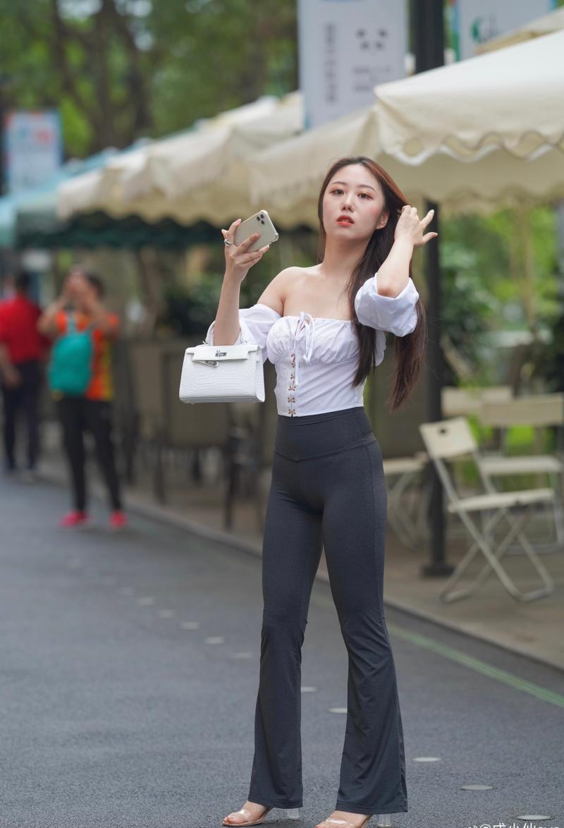 图片[2]-身材非常哇塞的瑜伽裤女孩  J1333 521P6V-21.6GB-虎哥图库
