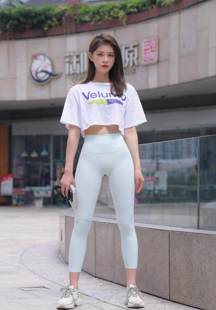 这个瑜伽裤女孩真的很漂亮 J1960 815P1V-28.9GB-虎哥图库