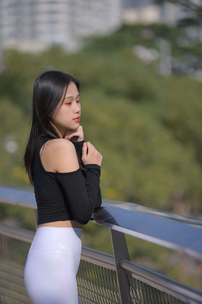图片[4]-穿紧身白裤的端庄女孩 J1436 674P1V-22.2GB-虎哥图库