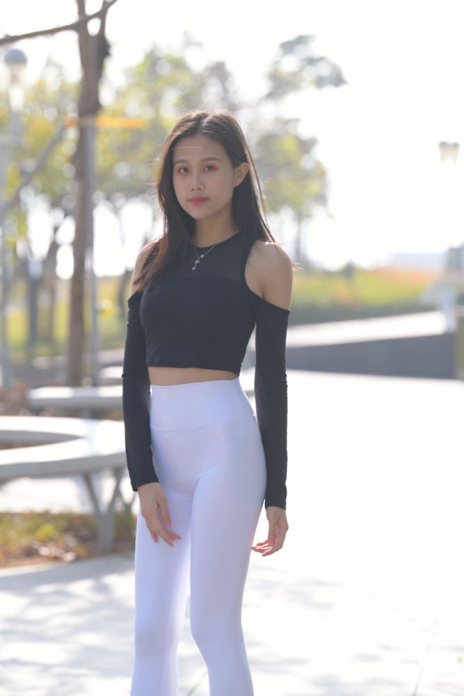 穿紧身白裤的端庄女孩 J1436 674P1V-22.2GB-虎哥图库