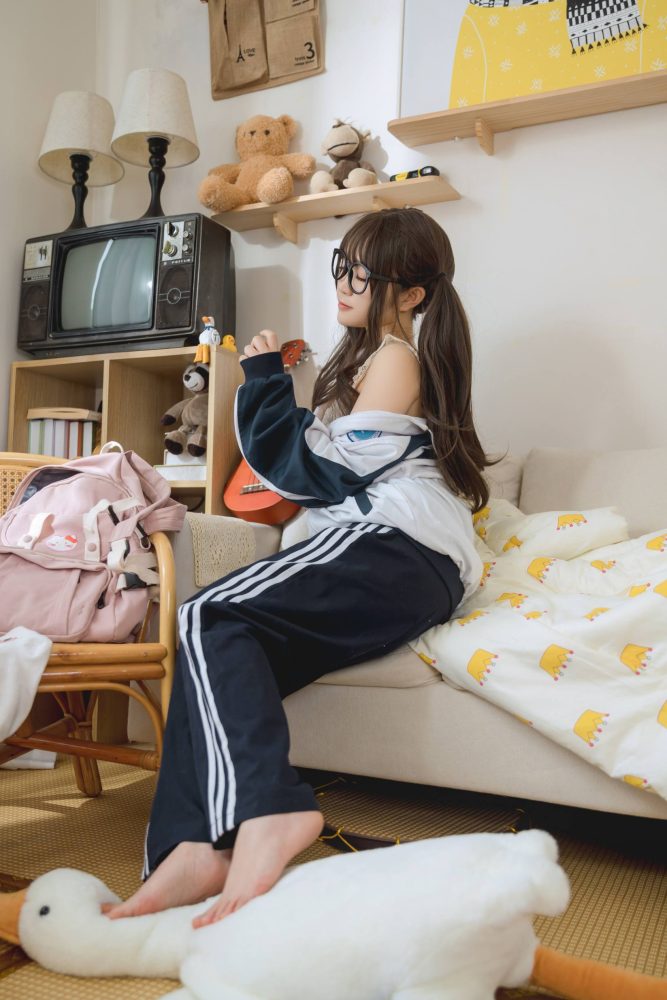 穿校服的双马尾女孩【64P】20010-虎哥图库