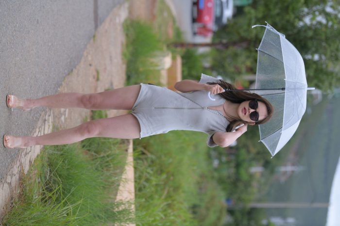 在海边开跑车的连衣短裤女孩【390P】00030-虎哥图库