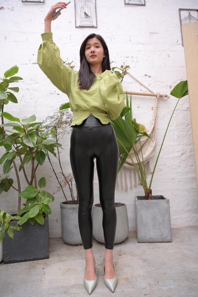 身材很棒的紧身皮裤女孩 J1537 653P1V-19.3GB-虎哥图库