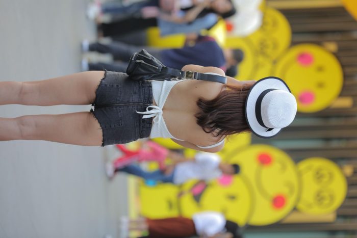 非常时尚阳光的牛仔热裤女孩【808P】00064-虎哥图库