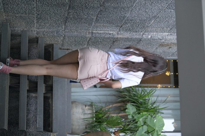 非常清纯甜美的短裙姑娘在逛街【458P】00052-虎哥图库