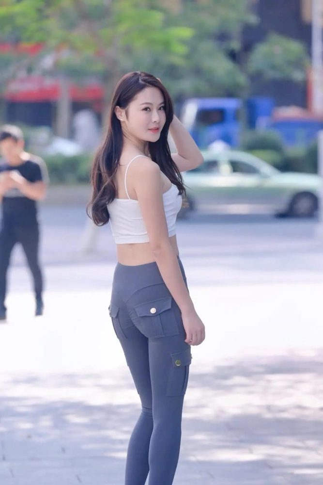 紧身牛仔裤小女人 J1746 562P-12.8GB-虎哥图库