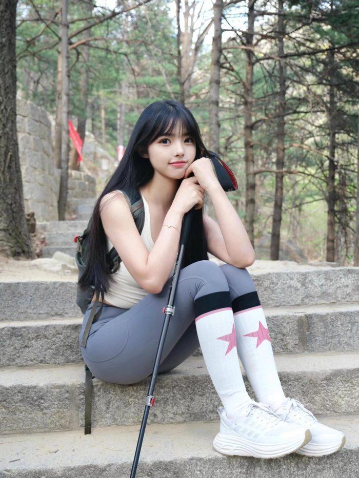 爱爬山的瑜伽裤MM，太甜美了！~-虎哥图库