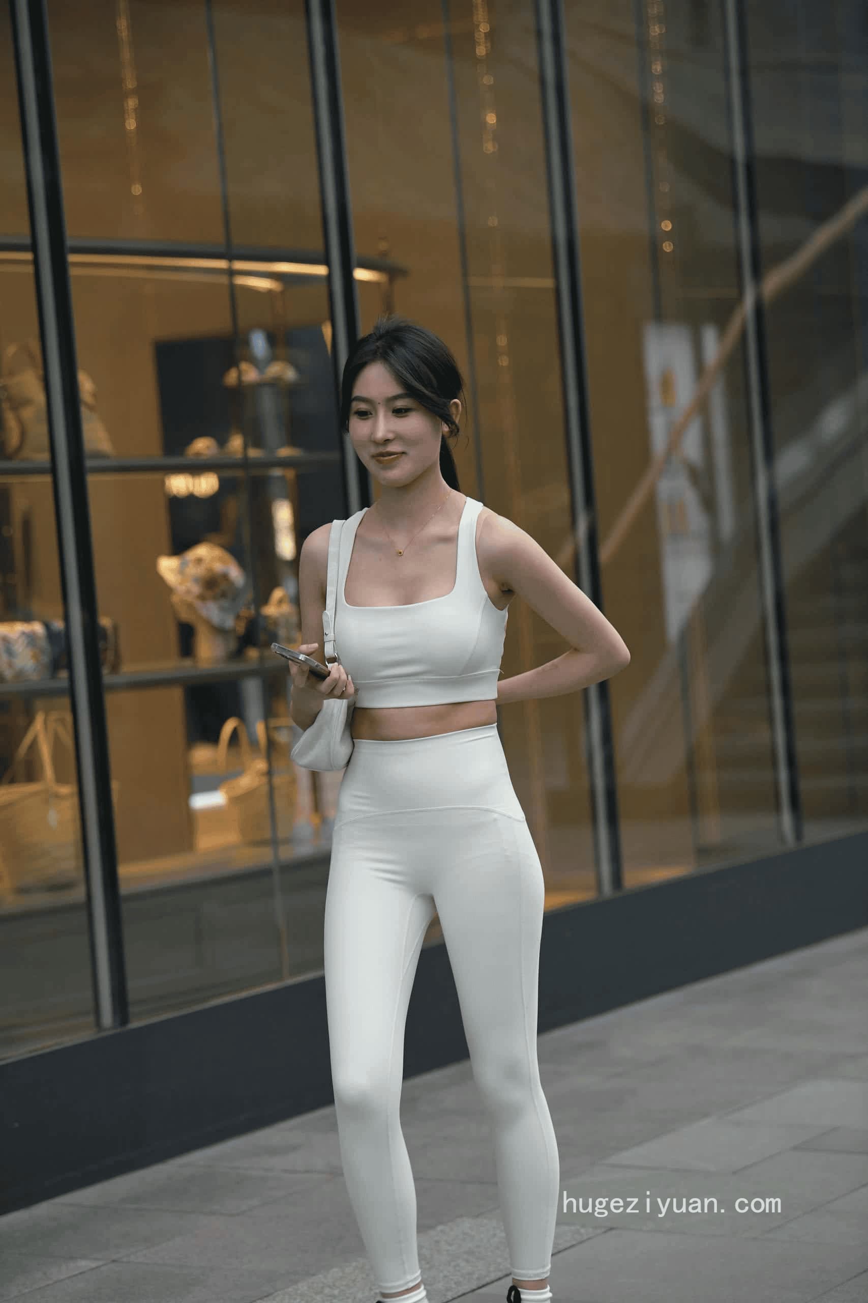 图片[3]-白色瑜伽裤女孩【212P】J8076-虎哥图库