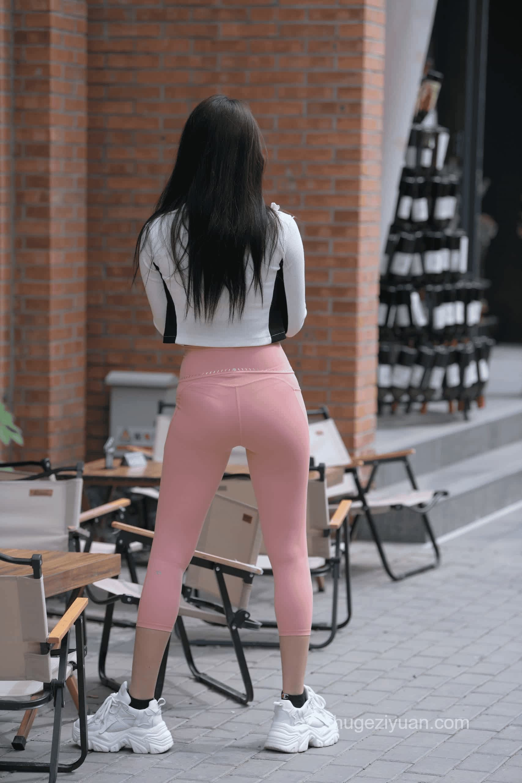 图片[5]-粉色瑜伽裤长发女孩【673P】J3373-虎哥图库