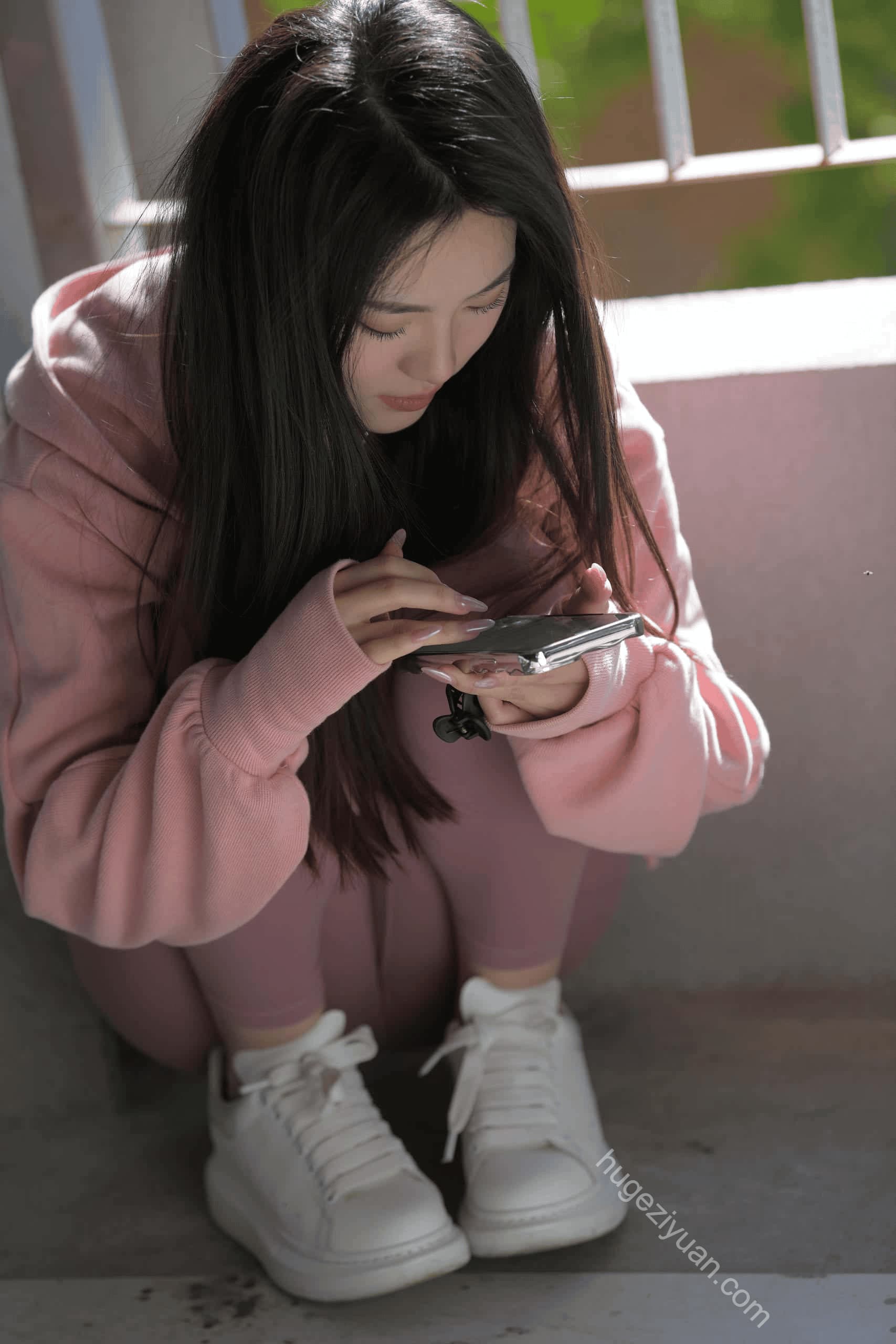 图片[4]-在外面拍照的粉色系女孩【653P】J6238-虎哥图库