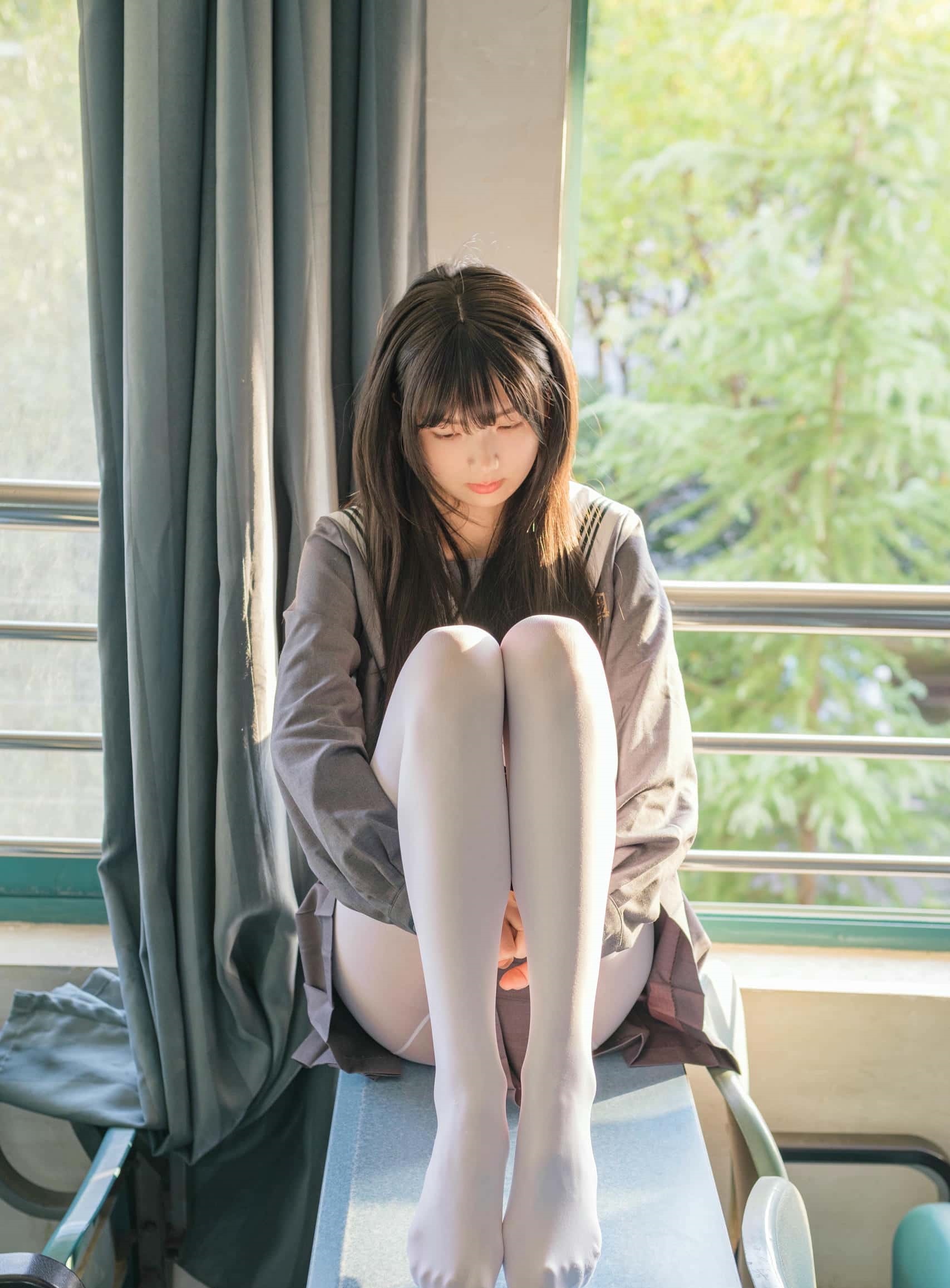 白丝清纯少女真的太可爱了【60P】J2001-虎哥图库