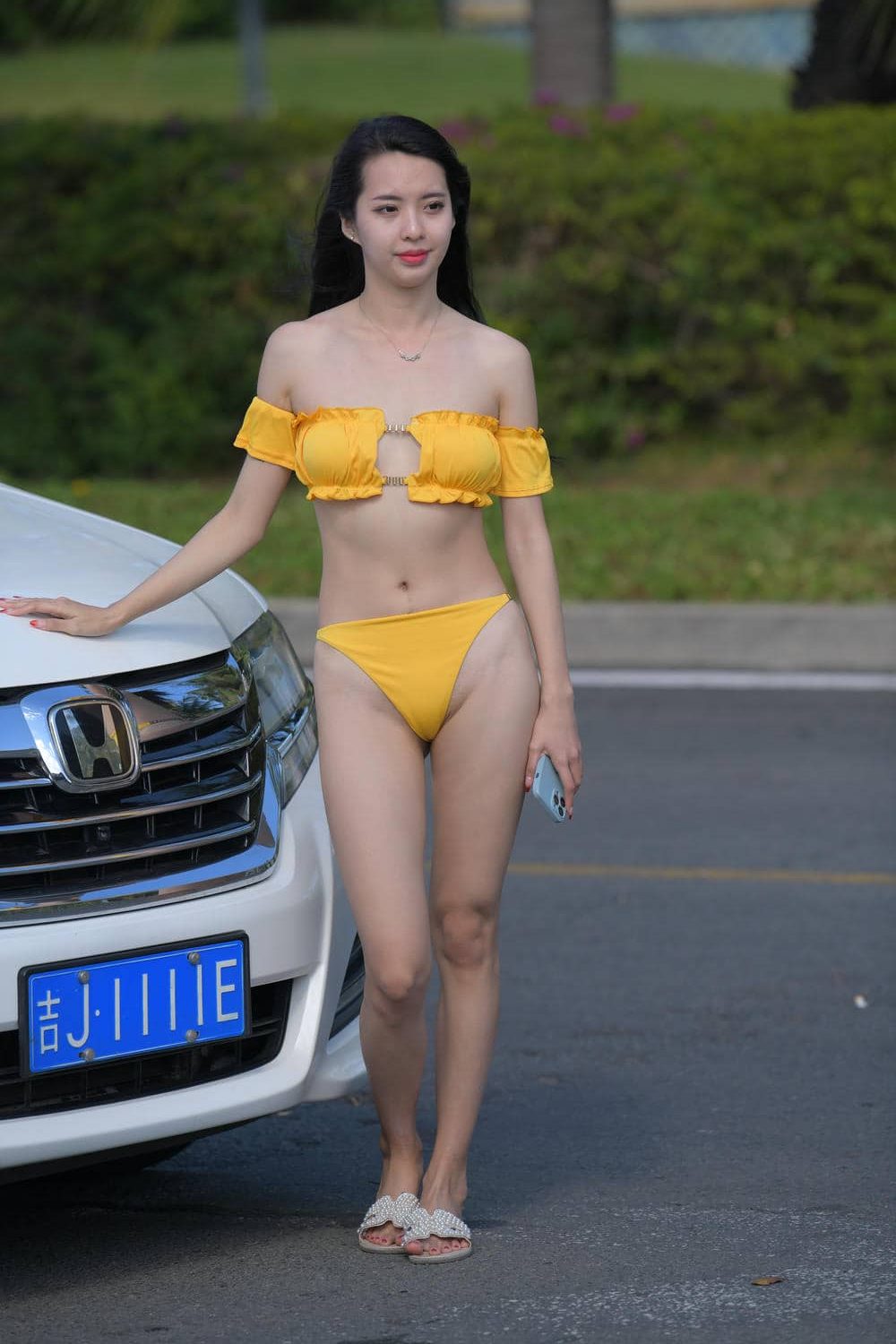 黄色泳装美女（707P）M87064-虎哥图库
