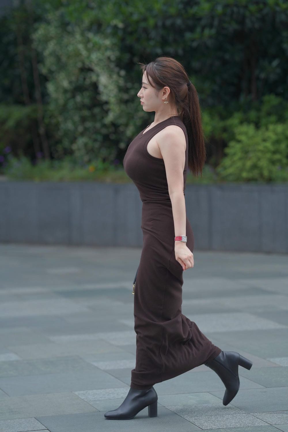 图片[3]-棕色修身长裙[182P 2.02GB]-虎哥图库
