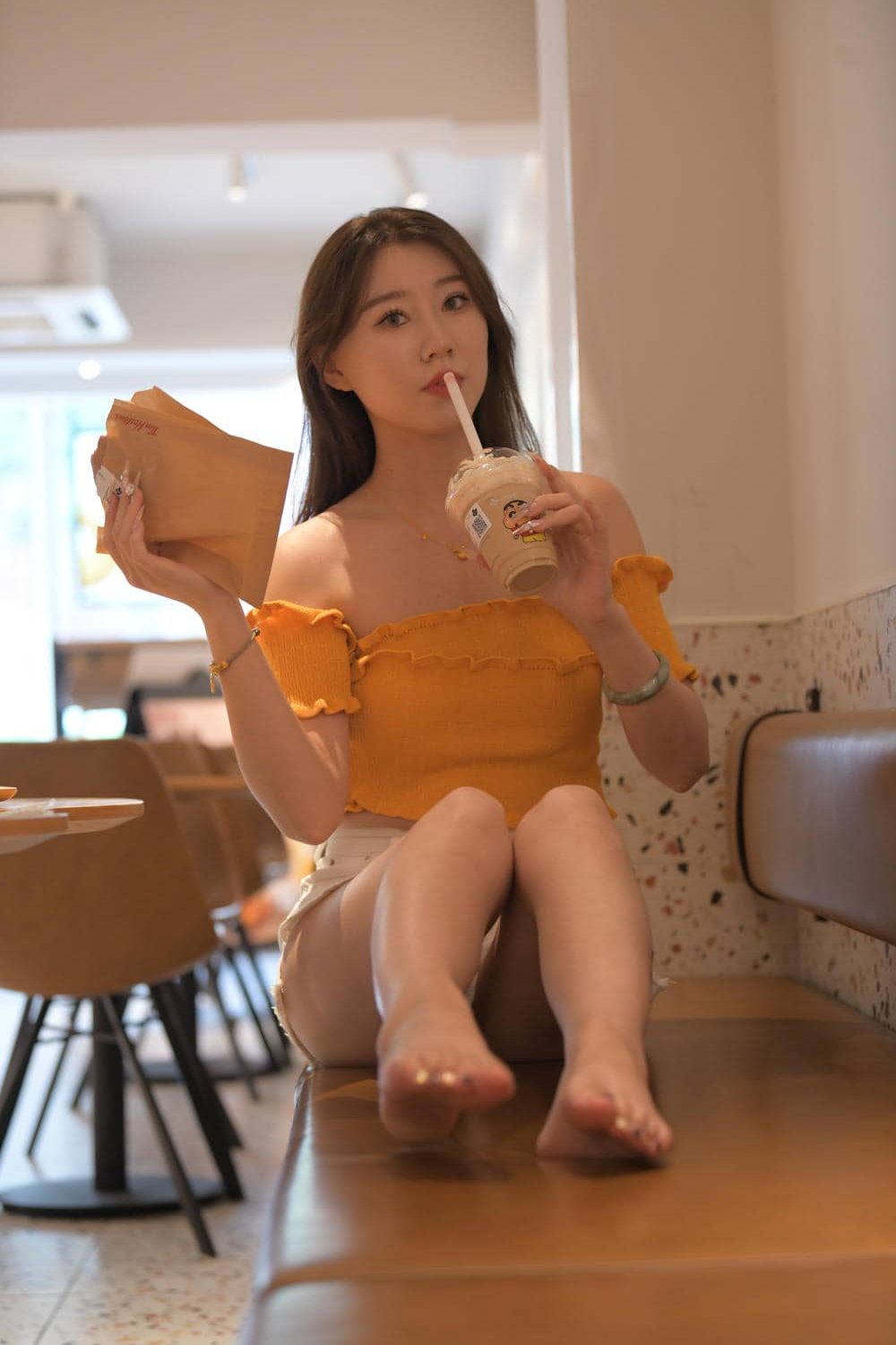 图片[2]-白色牛仔热裤美女（395P）M87066-虎哥图库