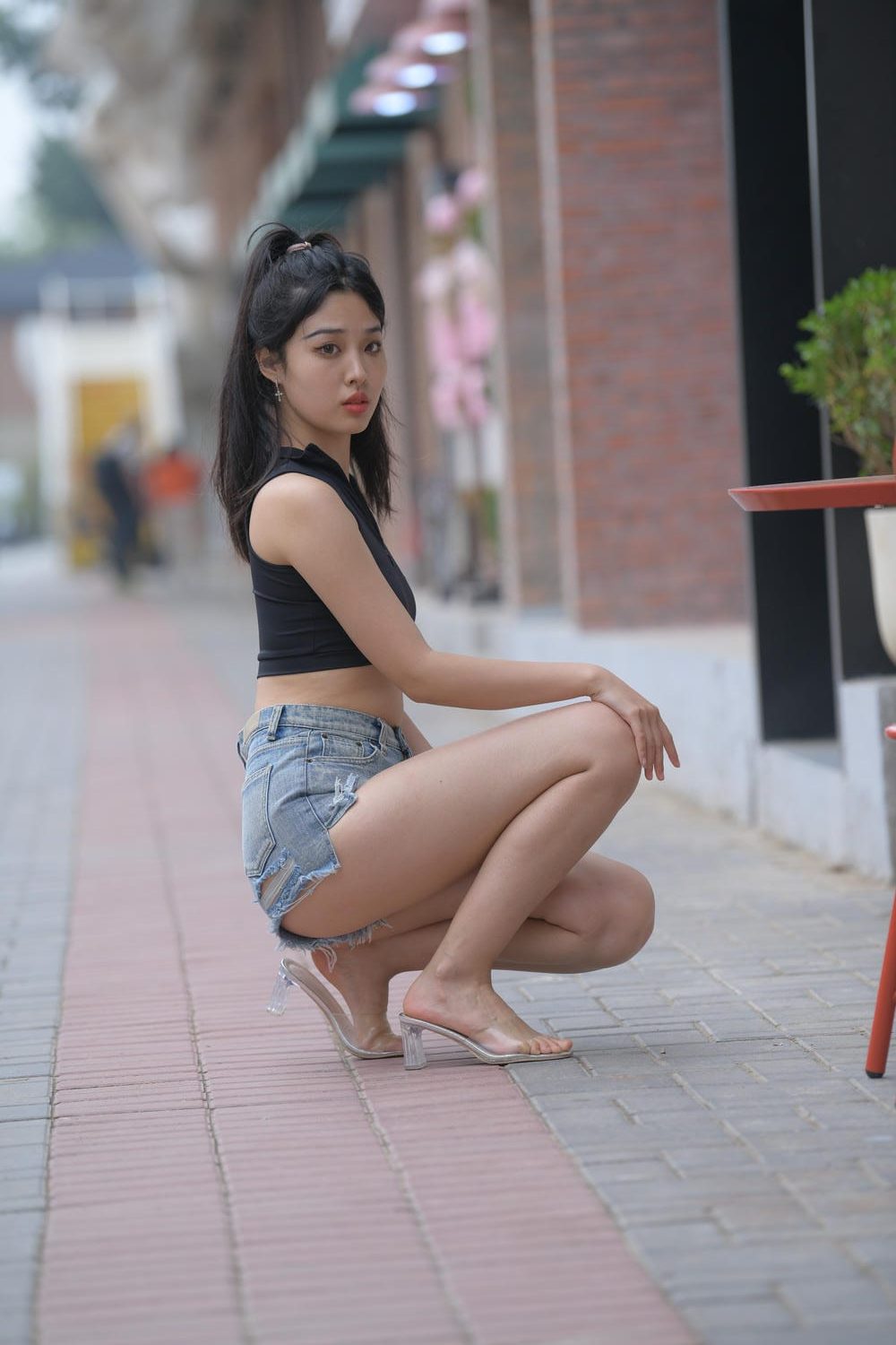 牛仔热裤长腿女生（696P）M87074-虎哥图库