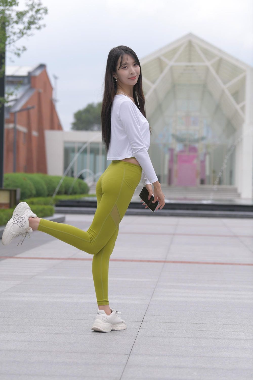 绿色瑜伽裤美女（933P）M87088-虎哥图库