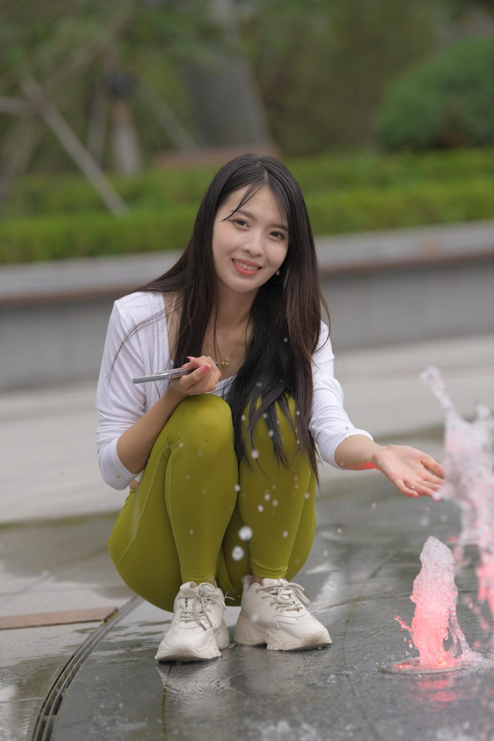 图片[3]-绿色瑜伽裤美女（933P）M87088-虎哥图库