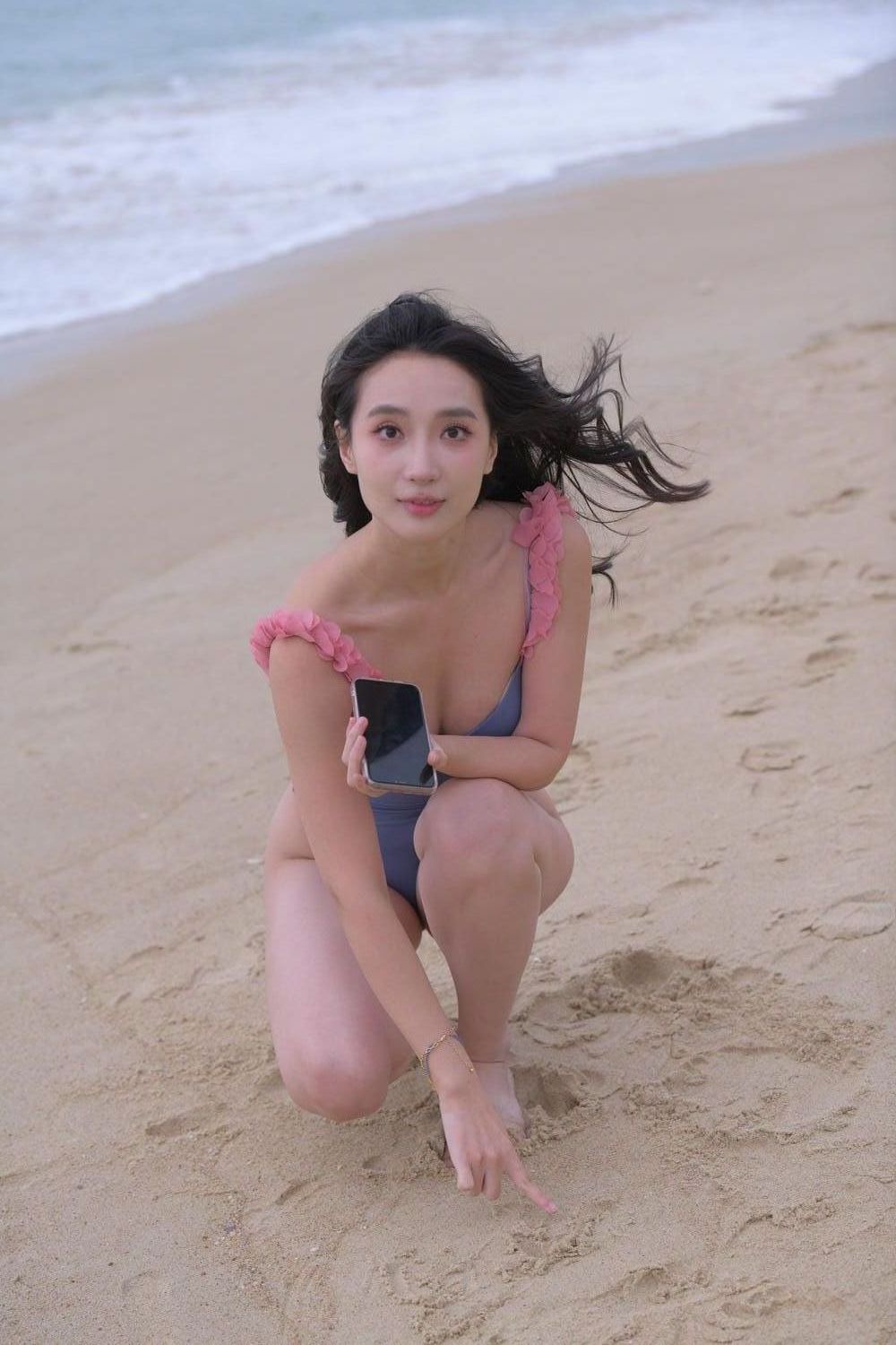 图片[4]-蓝色泳衣甜美女孩（1546P）M87069-虎哥图库