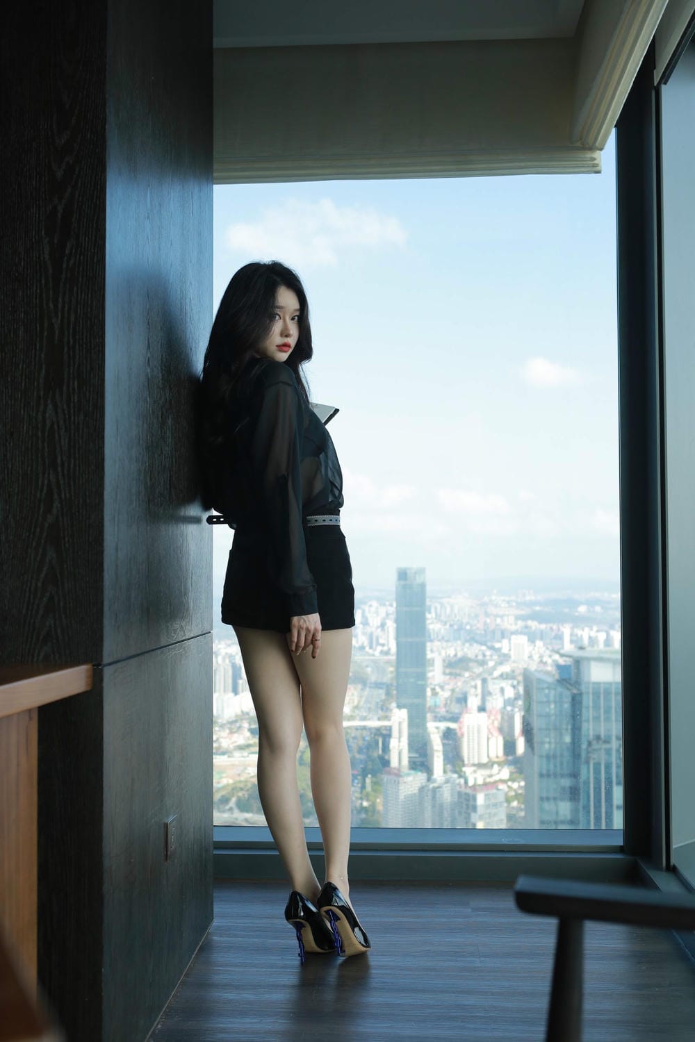 图片[2]-Sia不吃鱼 黑色系肉丝OL[97P + 2.29GB]-虎哥图库