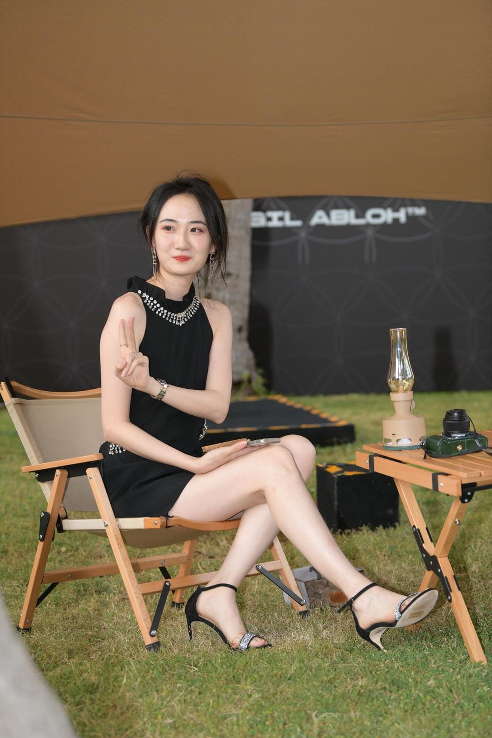 图片[3]-黑色礼服裙高跟美足（131P）M85016-虎哥图库