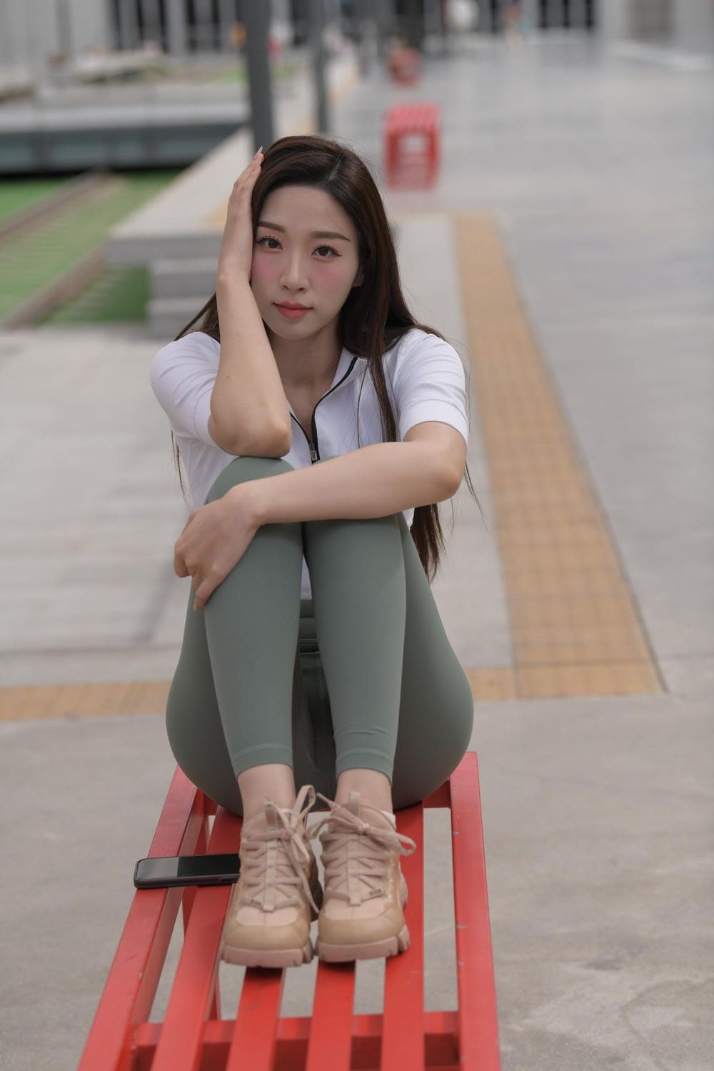 图片[2]-绿色瑜伽裤漂亮小姐姐（1232P）M87045-虎哥图库
