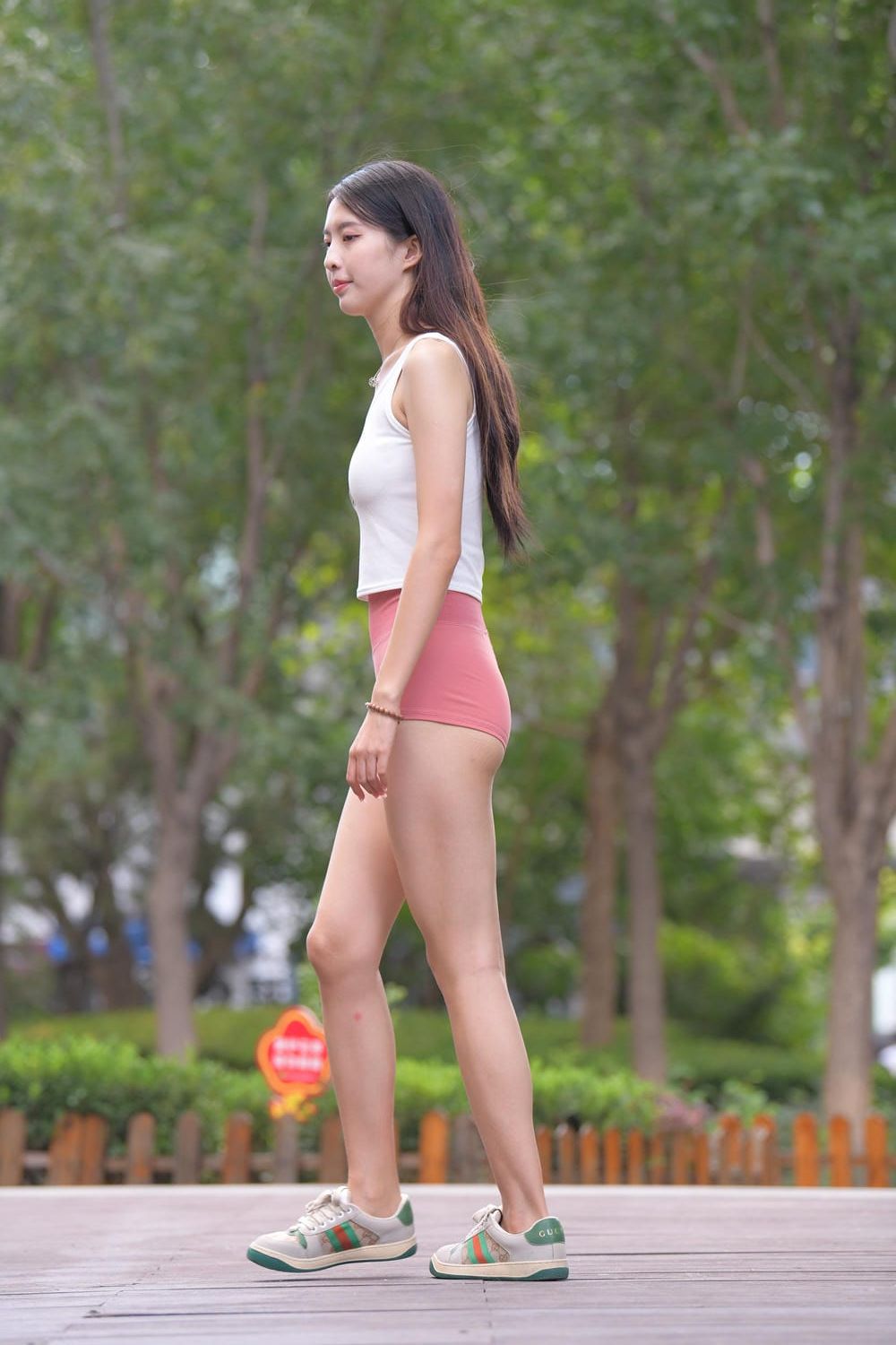 图片[3]-玫红色短裤白色背心运动风（712P+2V）M87035-虎哥图库