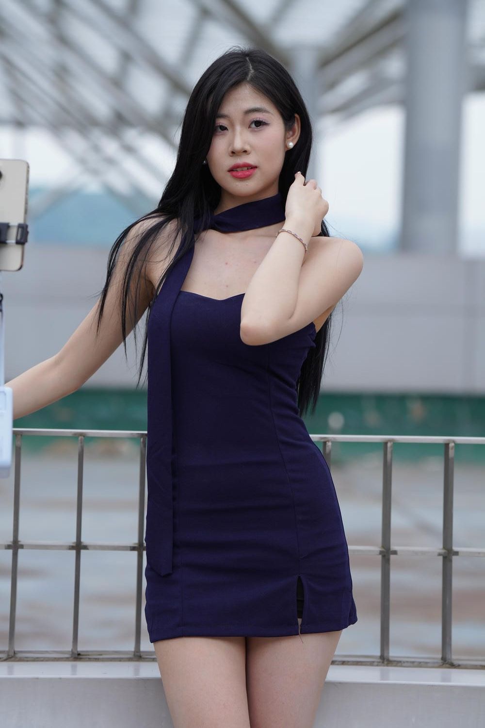 图片[2]-蓝色抹胸裙[106P+2V1.67G] M85211-虎哥图库
