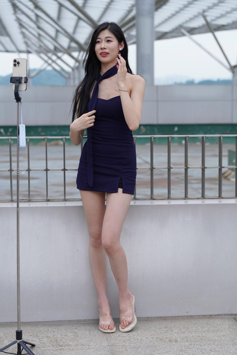 图片[3]-蓝色抹胸裙[106P+2V1.67G] M85211-虎哥图库