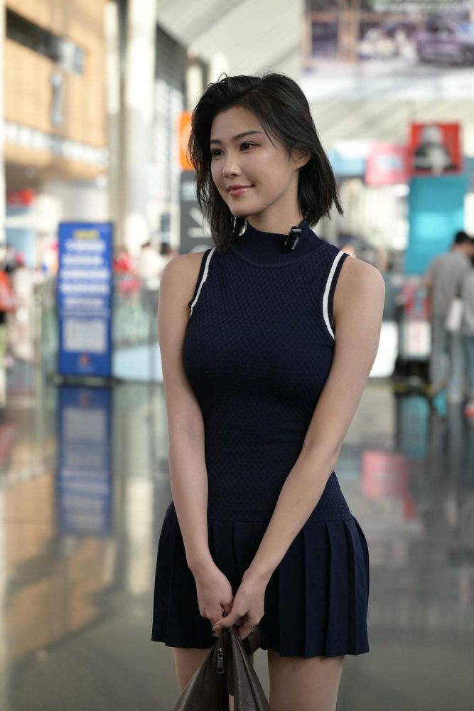 蓝色短裙肉丝[91P 1.47GB] M85235-虎哥图库