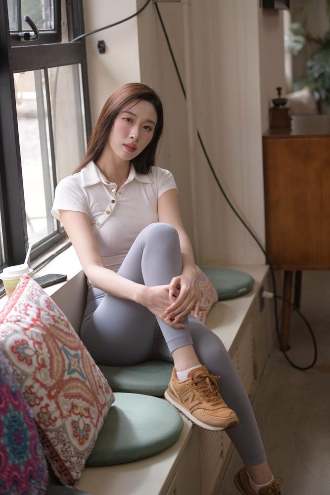 灰色瑜伽裤美女（476P）M87027-虎哥图库