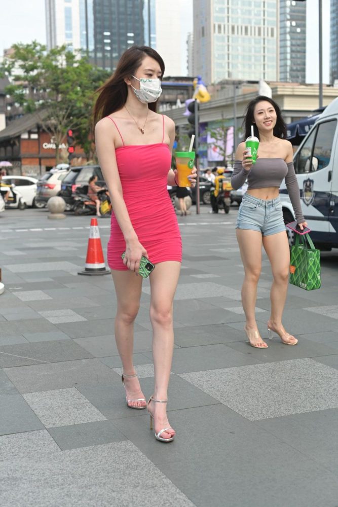 迷人简约吊带裙【261P】P4178-虎哥图库